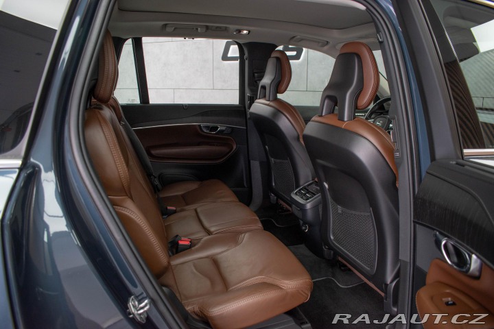 Volvo XC90 B5 INSCRIPTION*TAŽNÉ*7.MÍ 2019