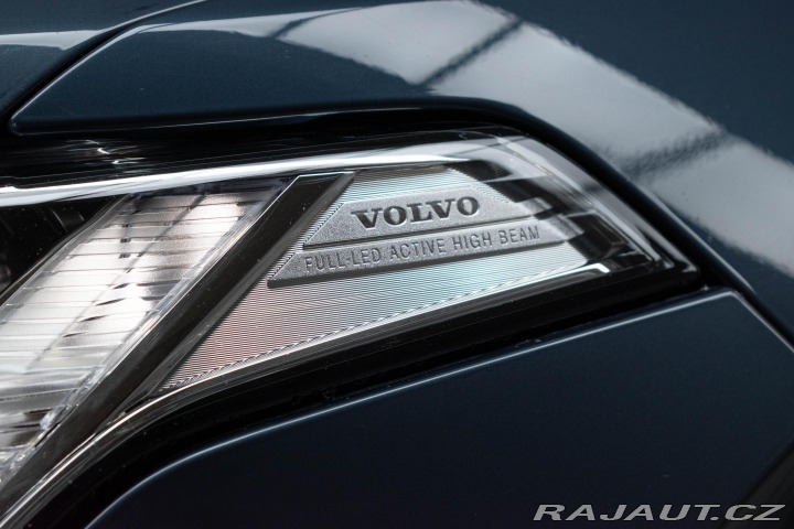 Volvo XC90 B5*REZERVACE* 2019