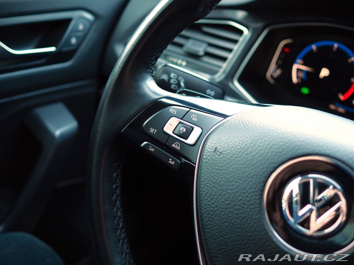 Volkswagen T-Roc 2.0TDi 110kW 4X4,DSG,LED 2018