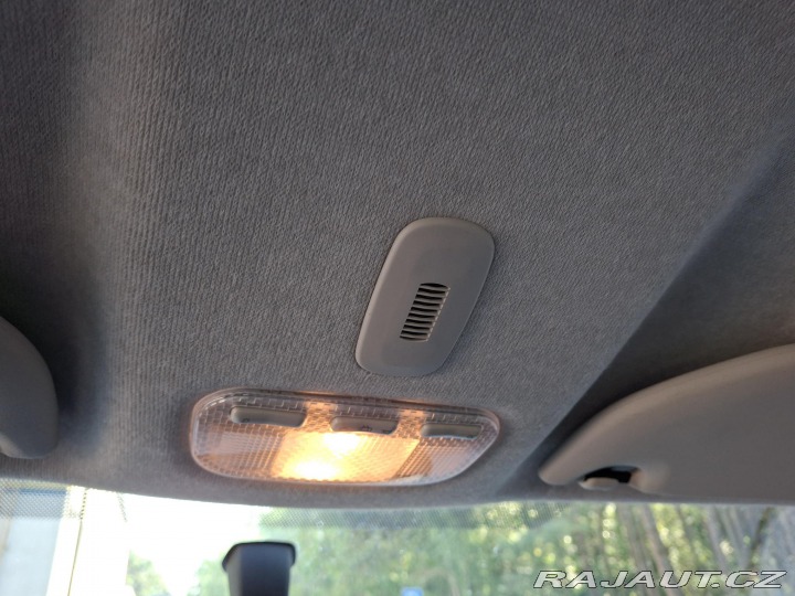 Peugeot 301 1,6 VTi 2013