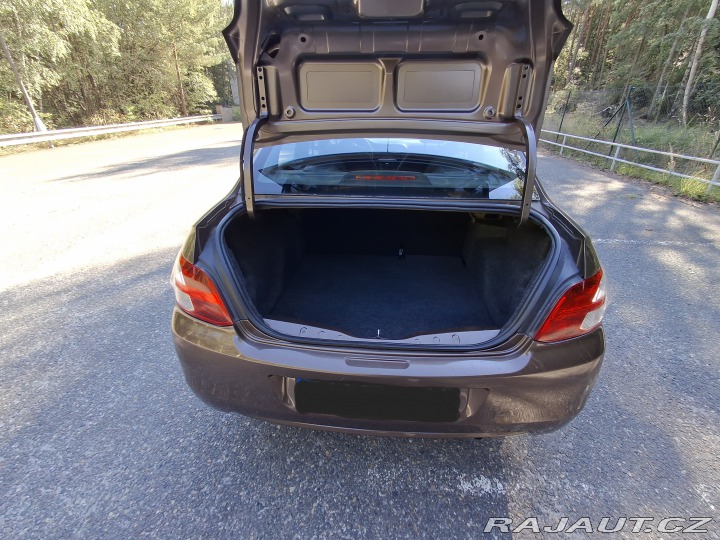 Peugeot 301 1,6 VTi 2013