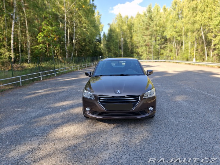 Peugeot 301 1,6 VTi 2013