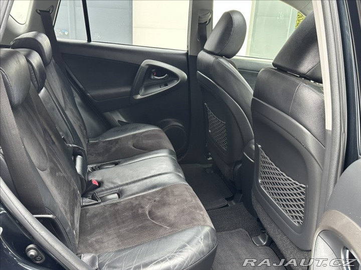 Toyota RAV4 2,0 158PS Travel A/T 4x4 2012