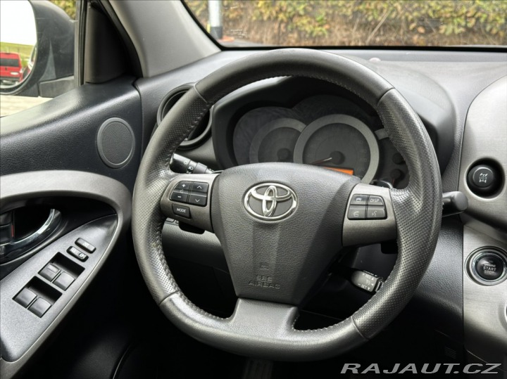 Toyota RAV4 2,0 158PS Travel A/T 4x4 2012