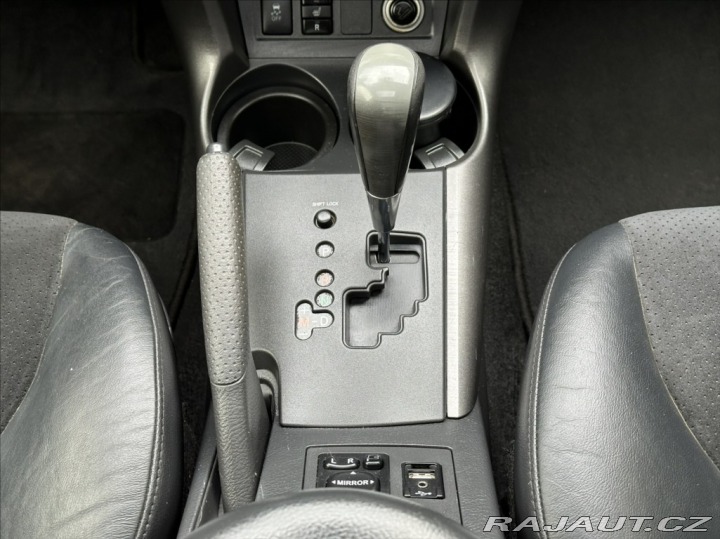 Toyota RAV4 2,0 158PS Travel A/T 4x4 2012