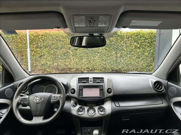 Toyota RAV4 2,0 158PS Travel A/T 4x4 2012