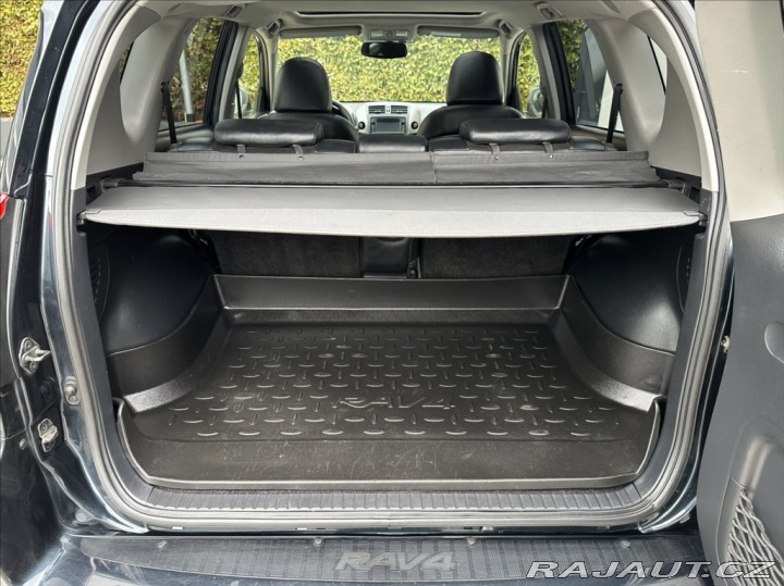 Toyota RAV4 2,0 158PS Travel A/T 4x4 2012