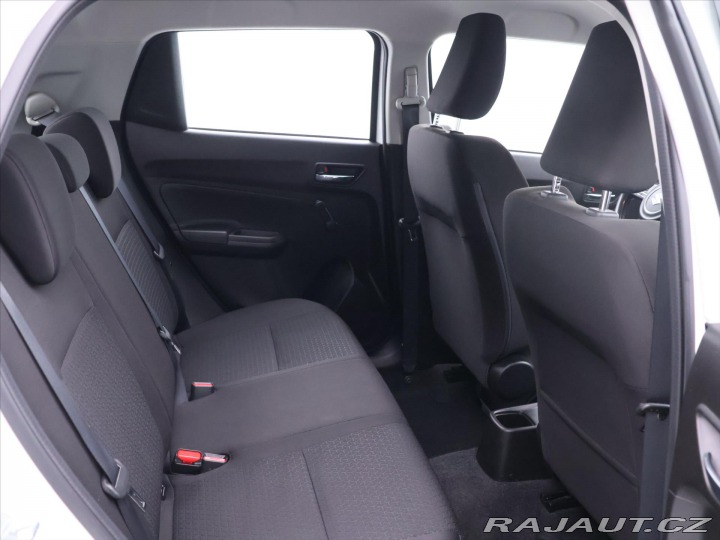 Suzuki Swift 1,2 i 61 kW Klima CZ 2021