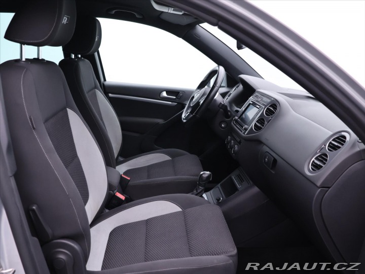 Volkswagen Tiguan 2,0 TDI DSG 4x4 CZ R-Line 2015