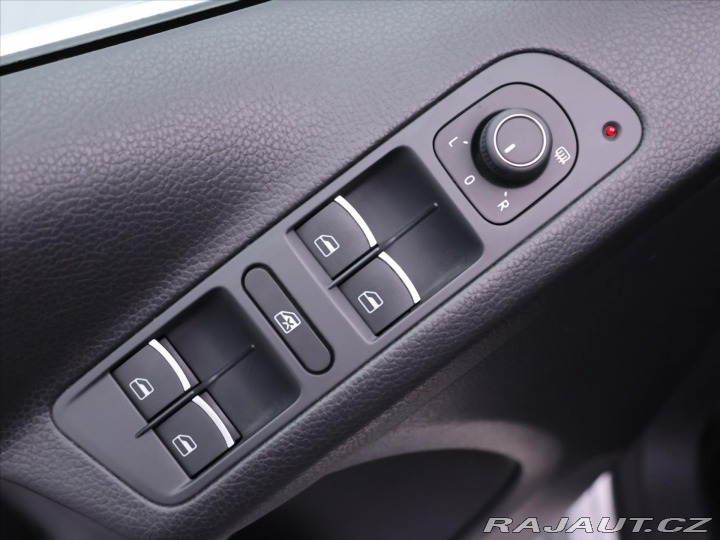 Volkswagen Tiguan 2,0 TDI DSG 4x4 CZ R-Line 2015