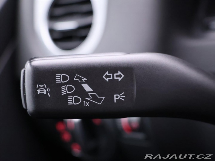 Volkswagen Tiguan 2,0 TDI DSG 4x4 CZ R-Line 2015