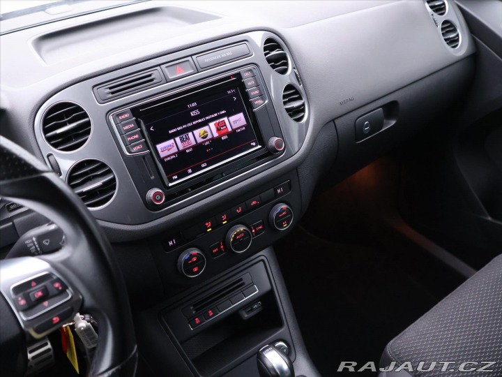 Volkswagen Tiguan 2,0 TDI DSG 4x4 CZ R-Line 2015