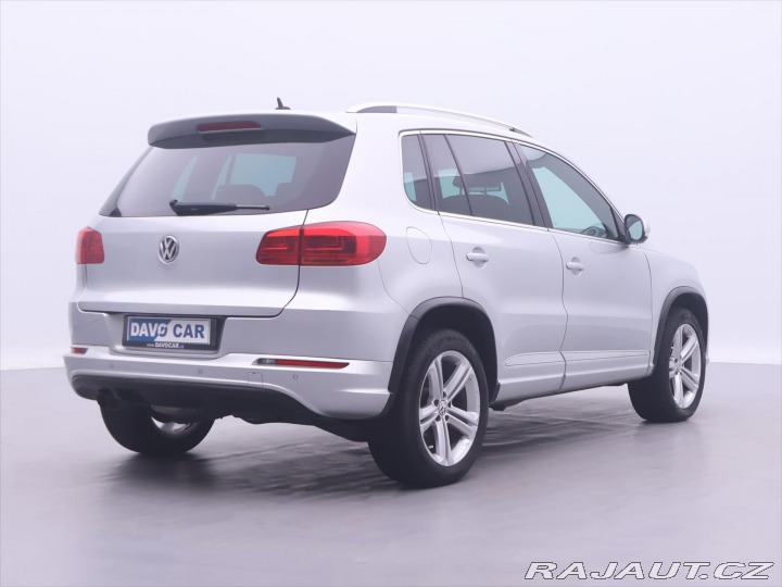 Volkswagen Tiguan 2,0 TDI DSG 4x4 CZ R-Line 2015