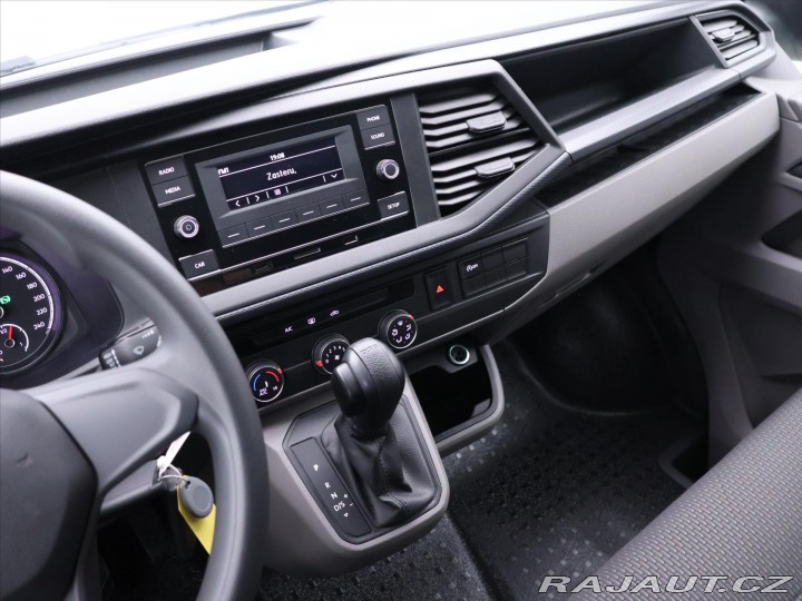 Volkswagen Transporter 2,0 TDI 110kW DSG 9-Míst 2020