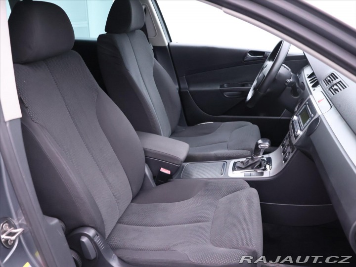 Volkswagen Passat 2,0 TDI 103kW DSG Klima T 2007