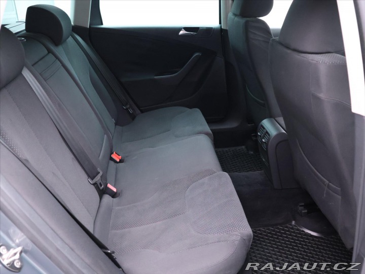 Volkswagen Passat 2,0 TDI 103kW DSG Klima T 2007