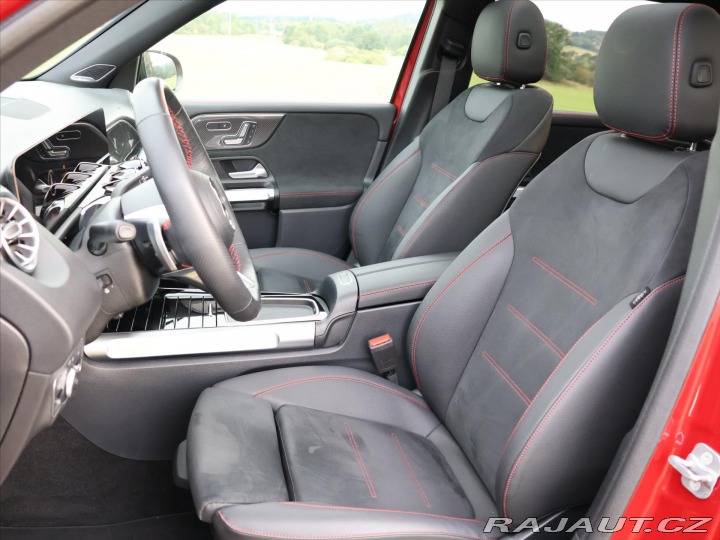 Mercedes-Benz GLB 2,0 220 4Matic AMG Premiu 2025