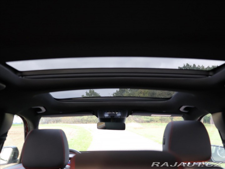 Mercedes-Benz GLB 2,0 220 4Matic AMG Premiu 2025