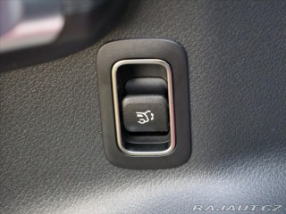 Mercedes-Benz GLB 2,0 220 4Matic AMG Premiu 2025