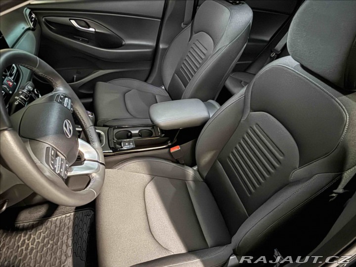 Hyundai i30 1,5 DPi STYLE 2024