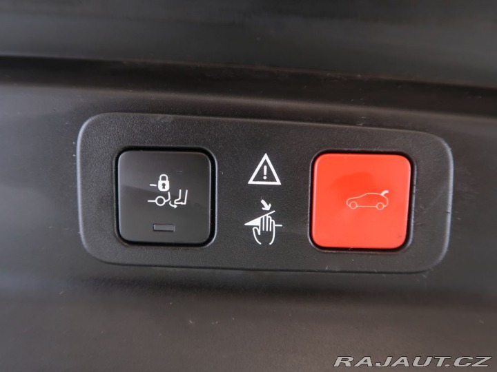 Peugeot 5008 2.0HDI,110kW,CZ,Manuál 2018