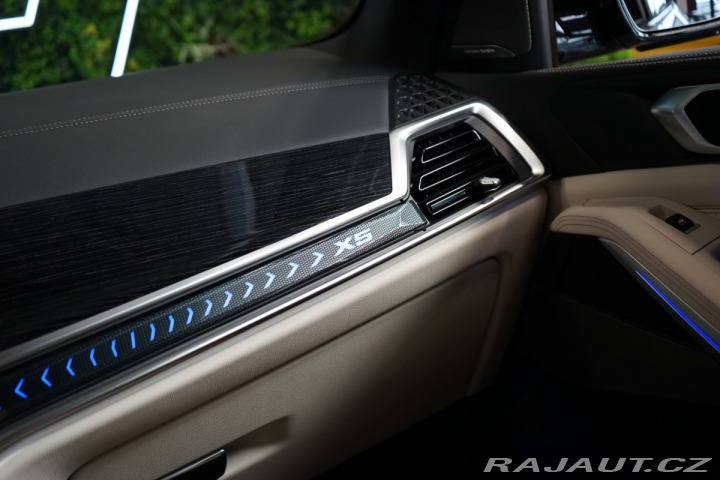 BMW X5 30d*ZÁRUKA*360*TAŽ*NEZ.TO 2025