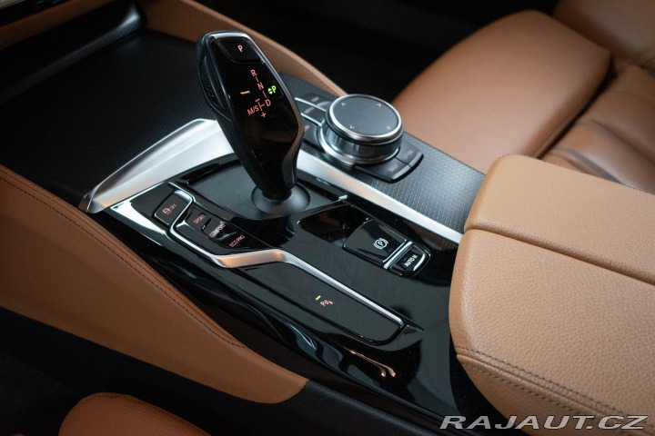 BMW 5 530d xD*REZERVACE* 2022