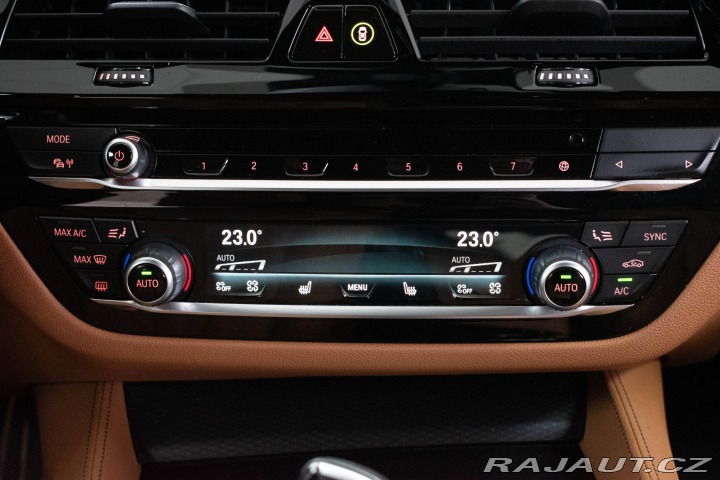 BMW 5 530d xD*REZERVACE* 2022