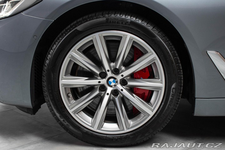 BMW 5 540d xDrive*MASÁŽ*2xKOLA* 2020