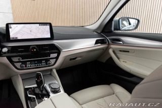 BMW 5 540d xDrive*MASÁŽ*2xKOLA* 2020