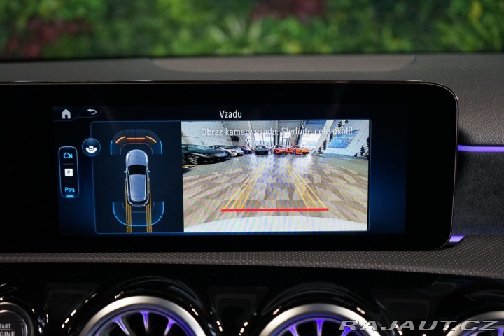 Mercedes-Benz A 200d*AMG*CAMERA*LED*ZÁRUK 2024