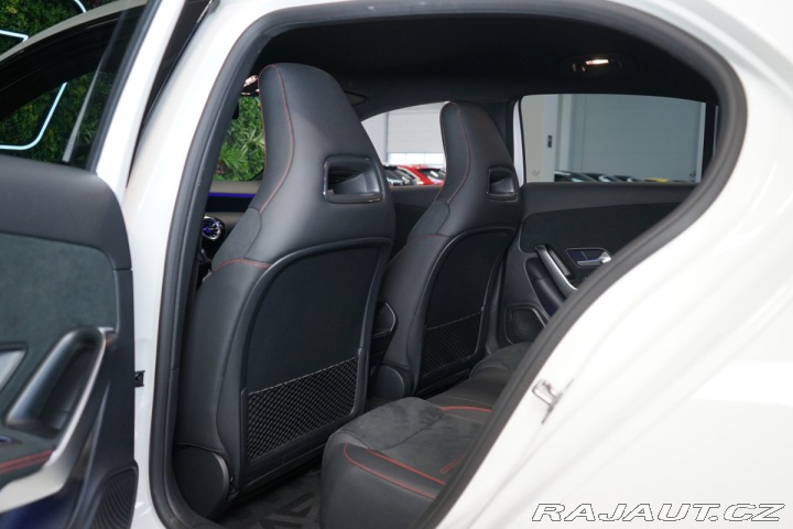 Mercedes-Benz A 200d*AMG*CAMERA*LED*ZÁRUK 2024