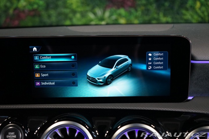 Mercedes-Benz A 200d*AMG*CAMERA*LED*ZÁRUK 2024