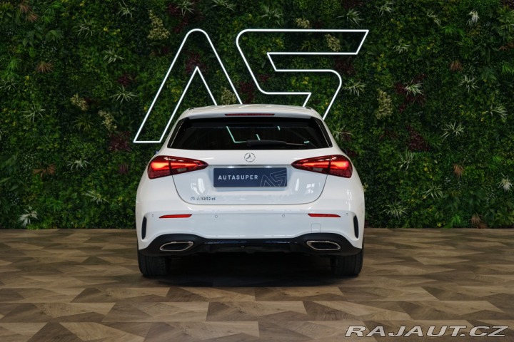 Mercedes-Benz A 200d*AMG*CAMERA*LED*ZÁRUK 2024