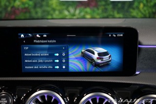 Mercedes-Benz A 200d*AMG*CAMERA*LED*ZÁRUK 2024