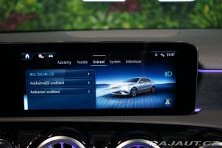 Mercedes-Benz A 200d*AMG*CAMERA*LED*ZÁRUK 2024