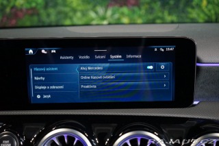 Mercedes-Benz A 200d*AMG*CAMERA*LED*ZÁRUK 2024