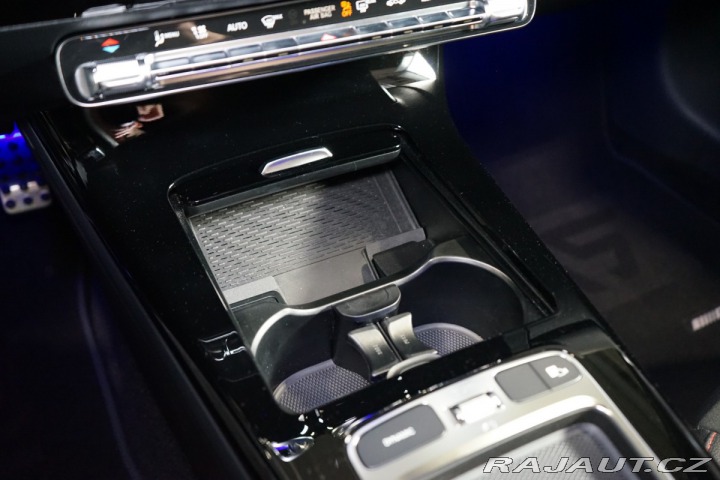 Mercedes-Benz A 200d*AMG*360*LED*ZÁRUKA*C 2024