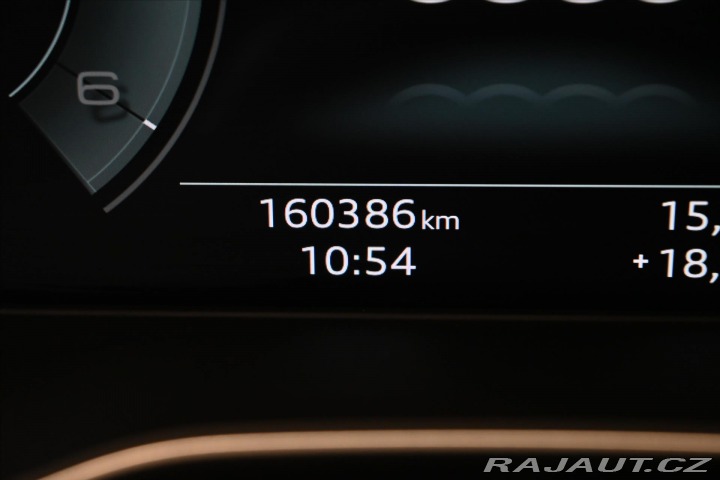 Audi A4 2,0 TDi 120kW S-Tronic ZÁ 2022