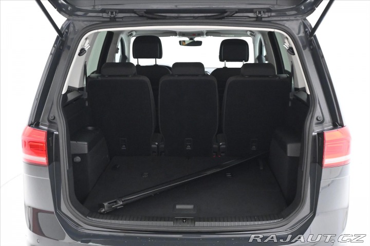 Volkswagen Touran 2,0 TDi 110kW DSG 7míst C 2021