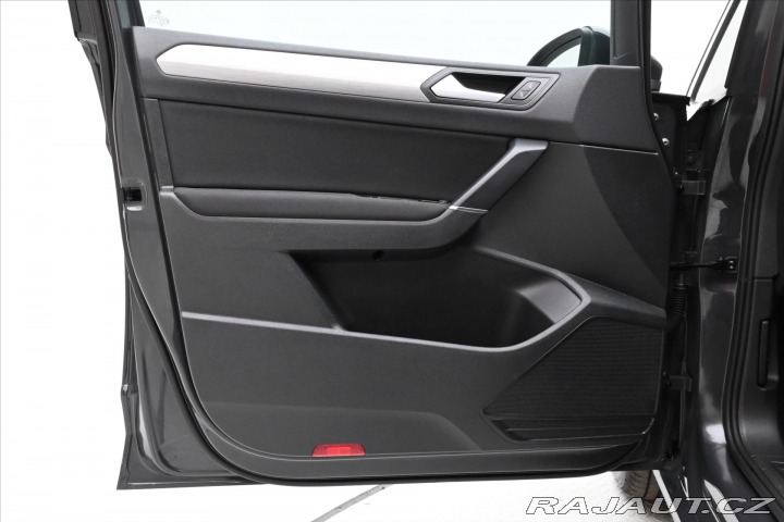 Volkswagen Touran 2,0 TDi 110kW DSG 7míst C 2021