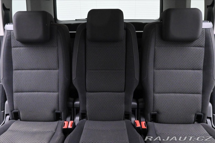 Volkswagen Touran 2,0 TDi 110kW DSG 7míst C 2021