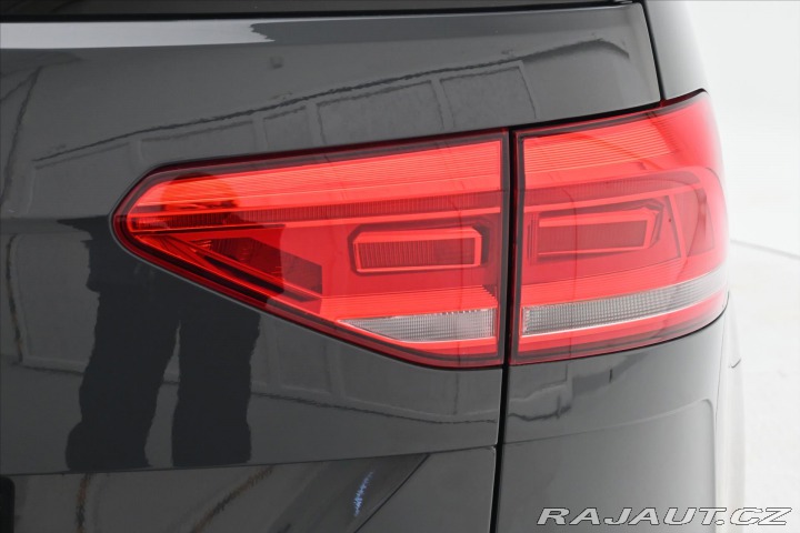 Volkswagen Touran 2,0 TDI 110 kW DSG 7míst 2021