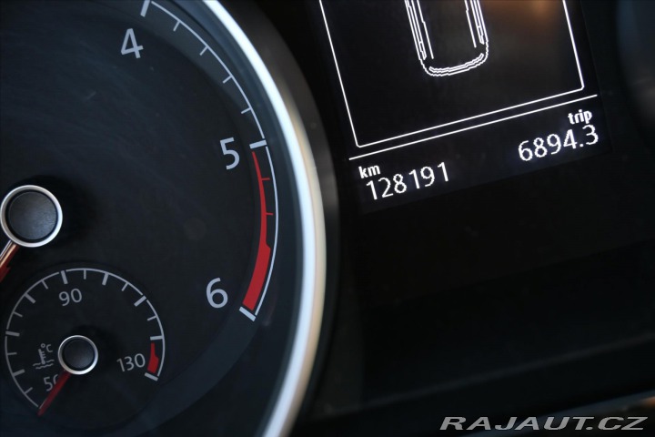 Volkswagen Touran 2,0 TDi 110kW DSG 7míst C 2021