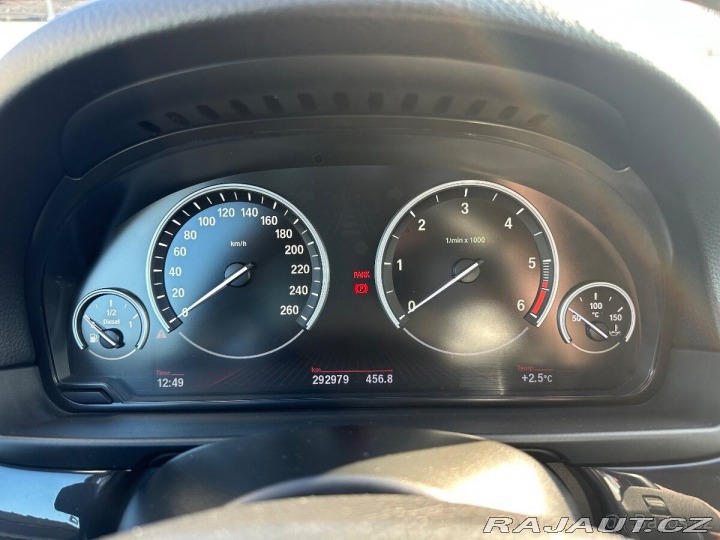BMW 5 3,0 530xd F11 2012