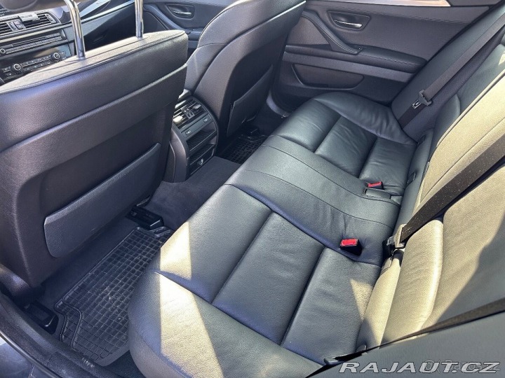 BMW 5 3,0 530xd F11 2012