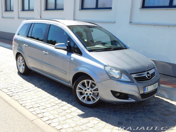 Opel Zafira 1,9 CDTi,,7 míst,,tažné 1800