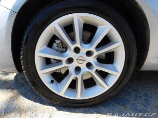 Opel Zafira 1,9   CDTi,,7 míst,,tažné 1800