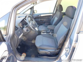 Opel Zafira 1,9   CDTi,,7 míst,,tažné 1800
