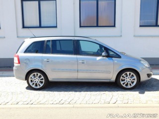 Opel Zafira 1,9   CDTi,,7 míst,,tažné 1800